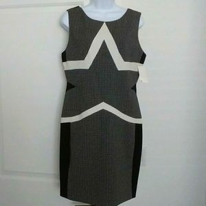 Diane Von Furstenberg Classic Black and White Sleeveless Mini Dress